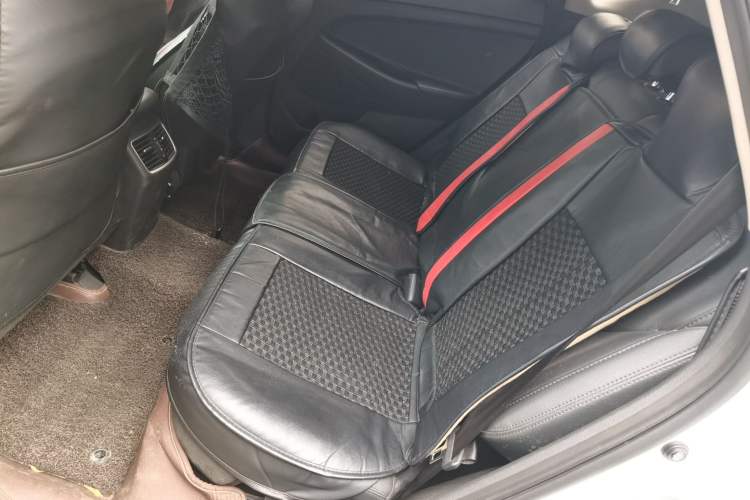 Used Hyundai Tucson 2015 1.6T Dual-Clutch Two-Wheel-Drive Smart Model Left Rear Seat