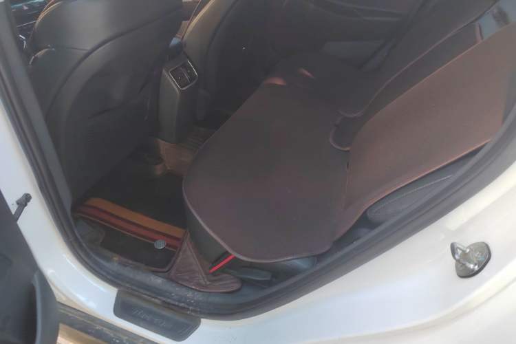 Used Hyundai Tucson 2015 1.6T Dual-Clutch Two-Wheel-Drive Smart Model Left Rear Seat