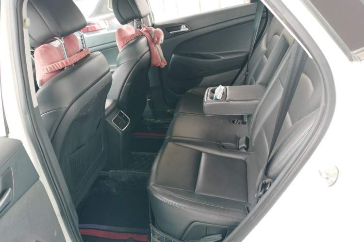 Used Hyundai Tucson 2015 1.6T Dual-Clutch Two-Wheel-Drive Smart Model Left Rear Seat