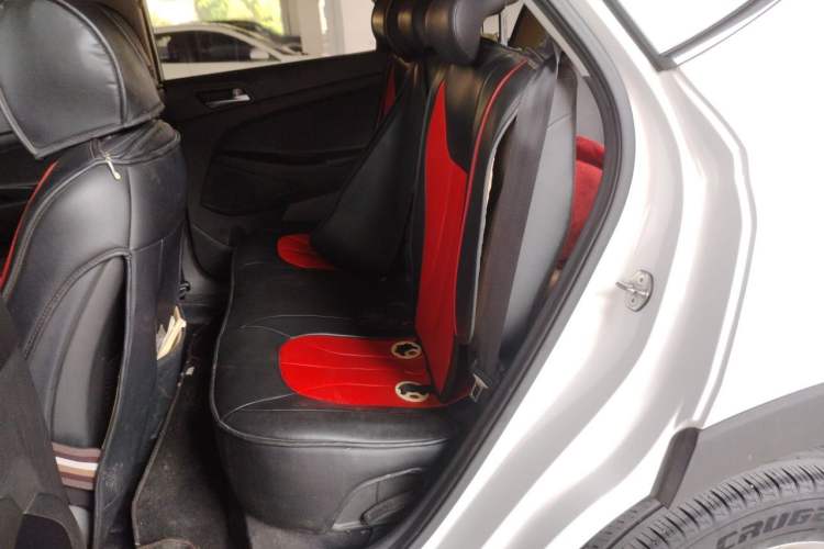 Used Hyundai Tucson 2015 1.6T Dual-Clutch Two-Wheel-Drive Smart Model Left Rear Seat