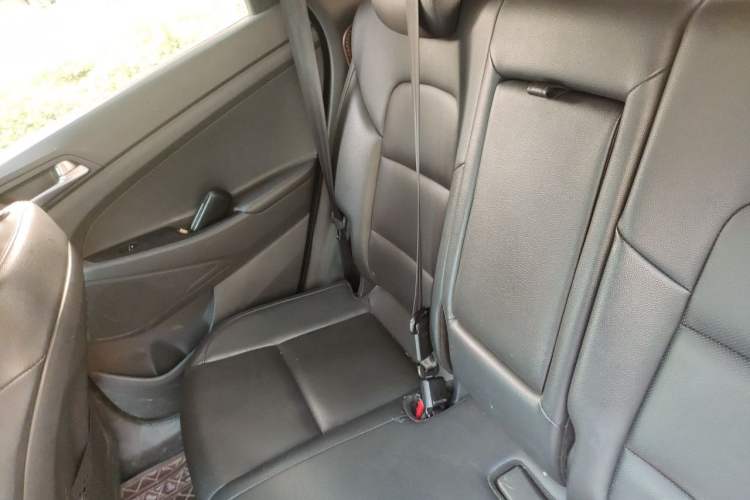Used Hyundai Tucson 2015 1.6T Dual-Clutch Two-Wheel-Drive Smart Model Left Rear Seat