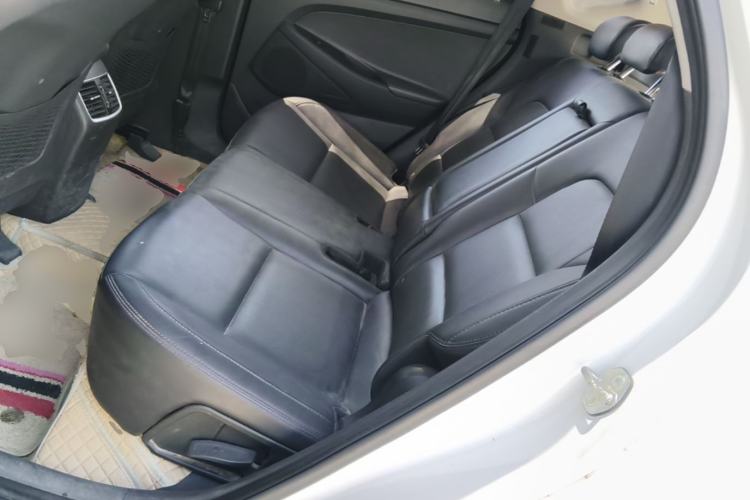 Used Hyundai Tucson 2015 1.6T Dual-Clutch Two-Wheel-Drive Smart Model Left Rear Seat