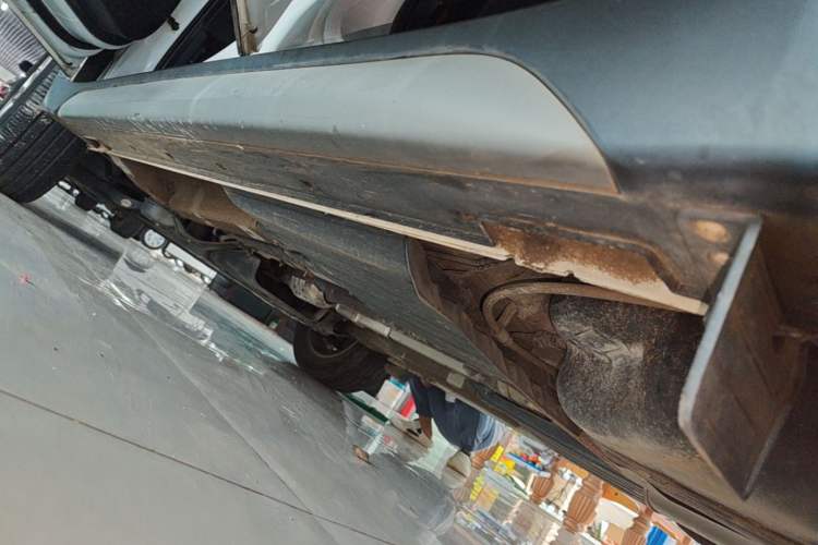 Used Hyundai Tucson 2015 2.0L Automatic Two-Wheel Drive Smart Version Left Side Sill
