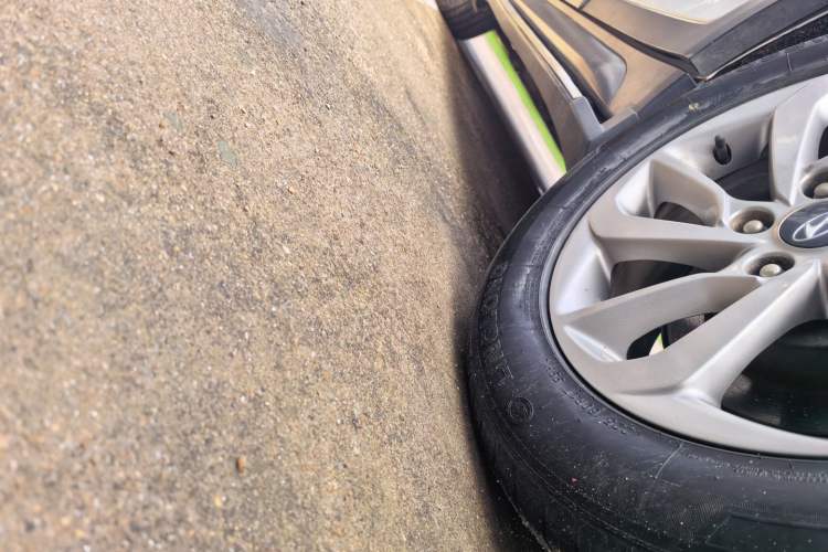 Used Hyundai Tucson 2015 1.6T Dual-Clutch Two-Wheel-Drive Smart Model Left Side Sill