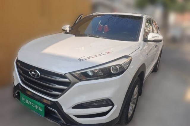 Ojetý Hyundai Tucson 2015 1.6T Dual-Clutch Two-Wheel-Drive Smart Model