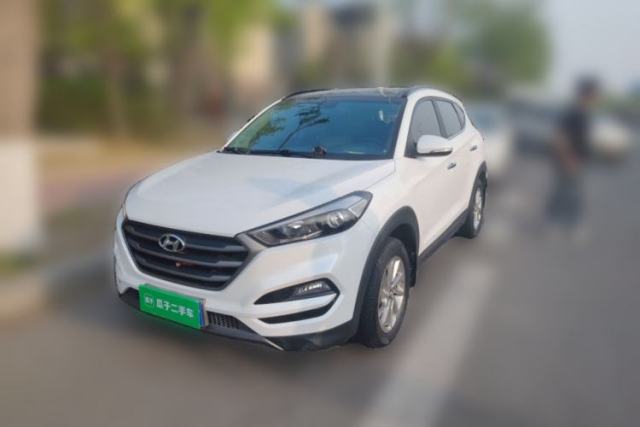 Used Hyundai Tucson 2015 2.0L Automatic Two-Wheel Drive Smart Version
