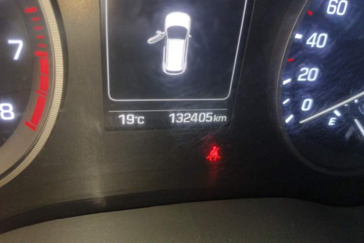 Used Hyundai Tucson 2015 1.6T Dual-Clutch Two-Wheel-Drive Leading Model Odometer Close Up