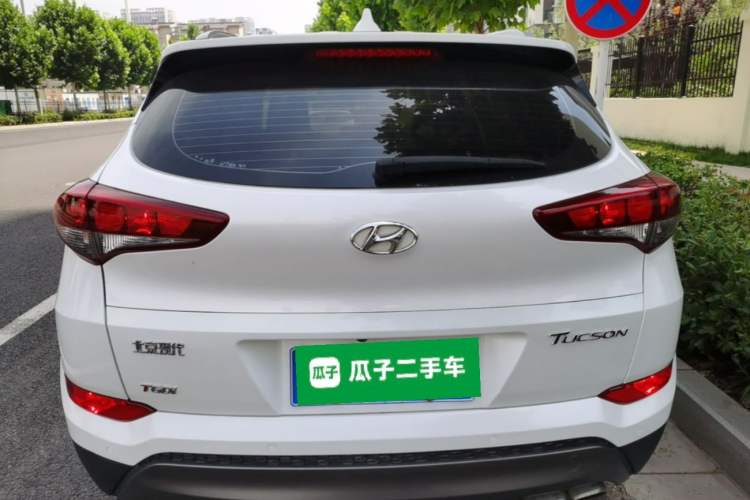 Used Hyundai Tucson 2015 1.6T Dual-Clutch Two-Wheel-Drive Smart Model Rear