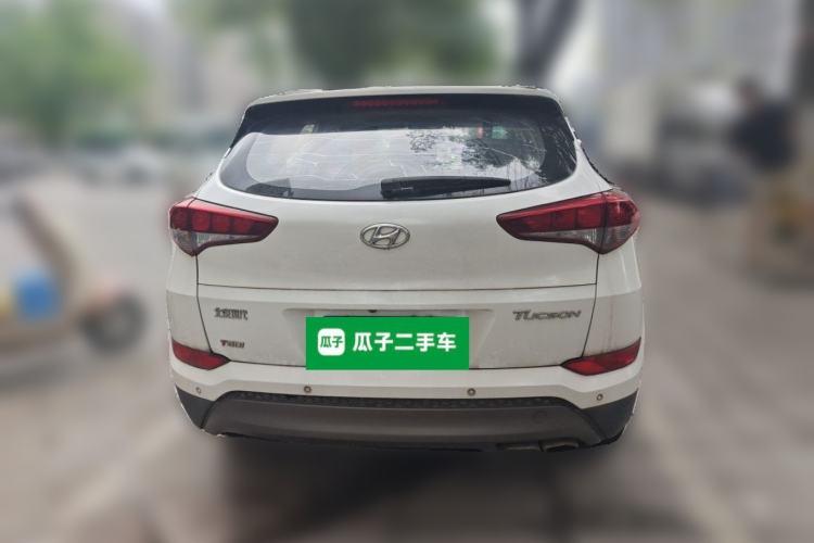 Used Hyundai Tucson 2015 1.6T Dual-Clutch Two-Wheel-Drive Smart Model Rear