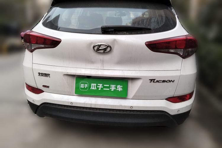 Used Hyundai Tucson 2015 2.0L Automatic Two-Wheel Drive Smart Version Rear