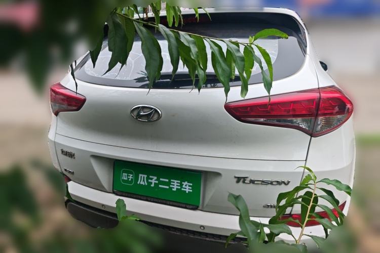 Used Hyundai Tucson 2015 1.6T Dual-Clutch Two-Wheel-Drive Leading Model Rear