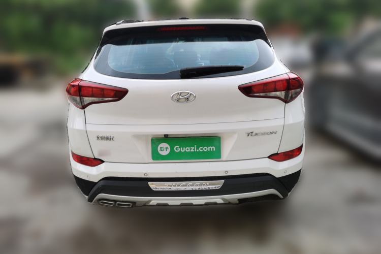Used Hyundai Tucson 2015 2.0L Automatic Two-Wheel Drive Smart Version Rear