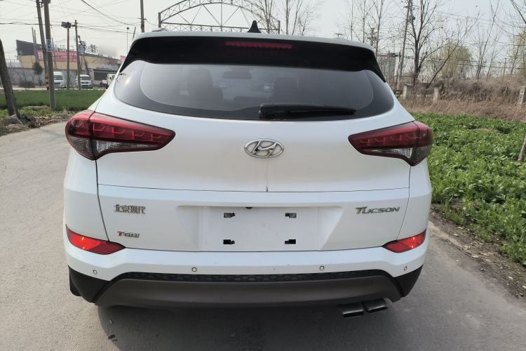 Used Hyundai Tucson 2015 1.6T Dual-Clutch Two-Wheel-Drive Leading Model Rear