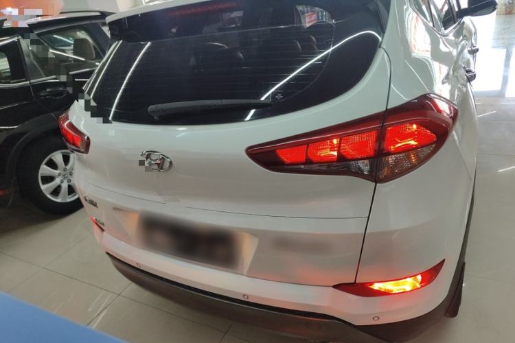 Used Hyundai Tucson 2015 1.6T Dual-Clutch Two-Wheel-Drive Smart Model Rear