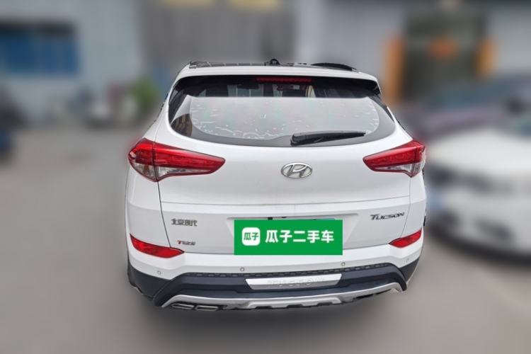 Used Hyundai Tucson 2015 1.6T Dual-Clutch Two-Wheel-Drive Leading Model Rear