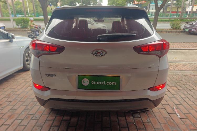 Used Hyundai Tucson 2015 1.6T Dual-Clutch Two-Wheel-Drive Smart Model Rear