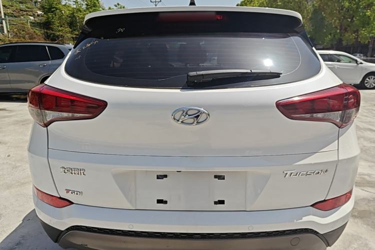 Used Hyundai Tucson 2015 1.6T Dual-Clutch Two-Wheel-Drive Smart Model Rear