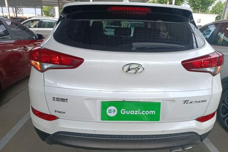 Used Hyundai Tucson 2015 1.6T Dual-Clutch Two-Wheel-Drive Smart Model Rear