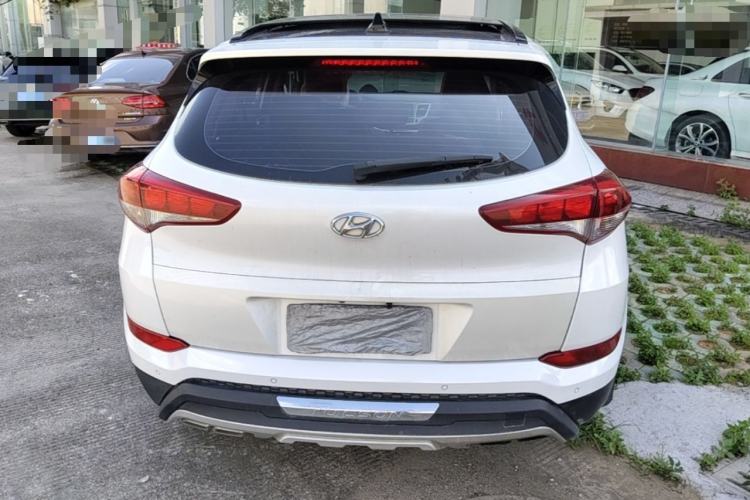 Used Hyundai Tucson 2015 1.6T Dual-Clutch Two-Wheel-Drive Smart Model Rear