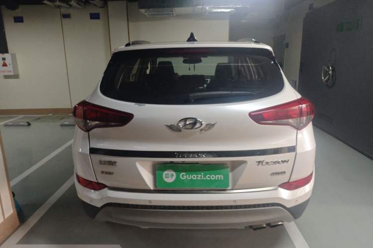 Used Hyundai Tucson 2015 1.6T Dual-Clutch Two-Wheel-Drive Smart Model Rear