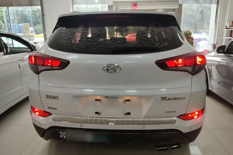 Used Hyundai Tucson 2015 1.6T Dual-Clutch Two-Wheel-Drive Smart Model Rear