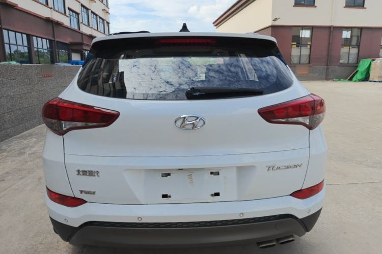 Used Hyundai Tucson 2015 1.6T Dual-Clutch Two-Wheel-Drive Smart Model Rear