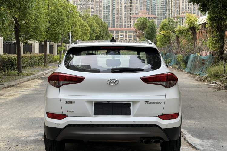Used Hyundai Tucson 2015 1.6T Dual-Clutch Two-Wheel-Drive Smart Model Rear