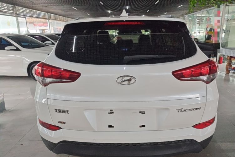 Used Hyundai Tucson 2015 2.0L Automatic Two-Wheel Drive Smart Version Rear