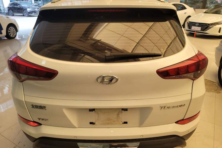 Used Hyundai Tucson 2015 1.6T Dual-Clutch Two-Wheel-Drive Smart Model Rear