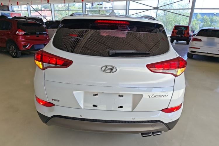 Used Hyundai Tucson 2015 1.6T Dual-Clutch Two-Wheel-Drive Smart Model Rear