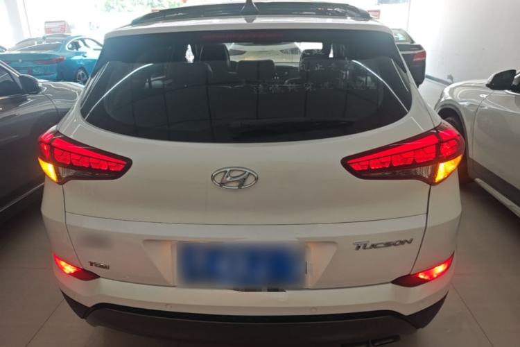 Used Hyundai Tucson 2015 1.6T Dual-Clutch Two-Wheel-Drive Leading Model Rear