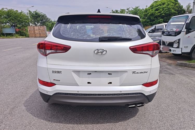 Used Hyundai Tucson 2015 1.6T Dual-Clutch Two-Wheel-Drive Smart Model Rear