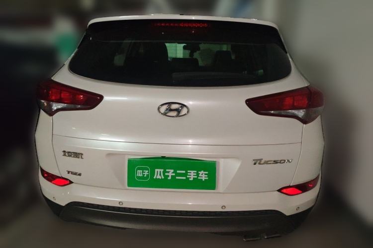 Used Hyundai Tucson 2015 1.6T Dual-Clutch Two-Wheel-Drive Smart Model Rear