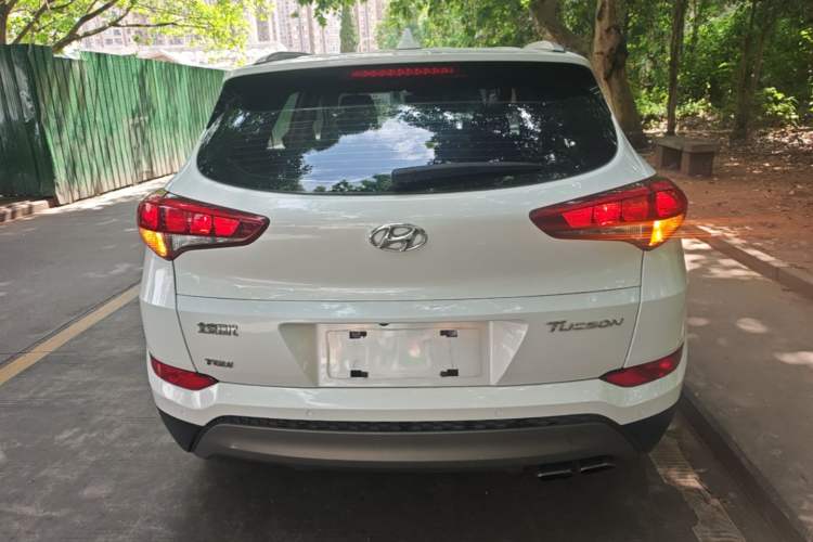 Used Hyundai Tucson 2015 1.6T Dual-Clutch Two-Wheel-Drive Smart Model Rear