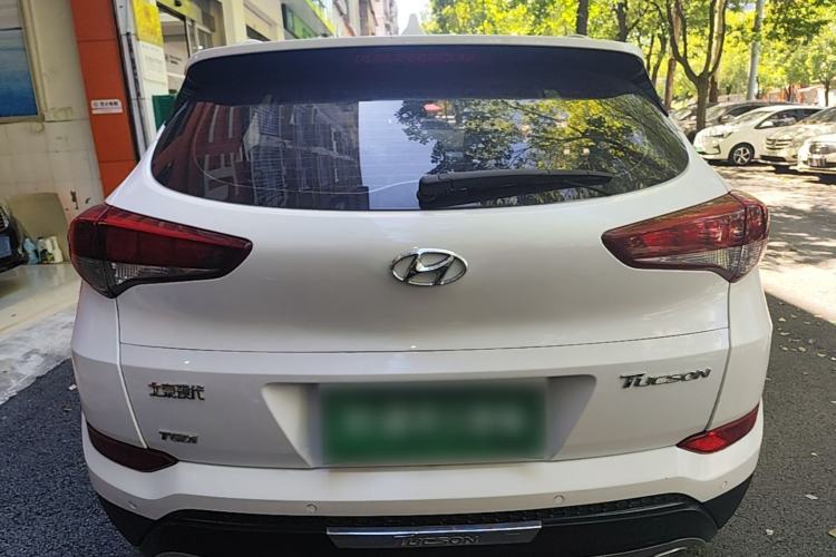 Used Hyundai Tucson 2015 1.6T Dual-Clutch Two-Wheel-Drive Smart Model Rear