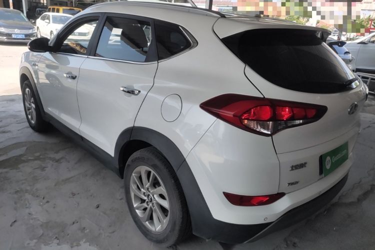 Used Hyundai Tucson 2015 1.6T Dual-Clutch Two-Wheel-Drive Smart Model Rear Left 45 Deg