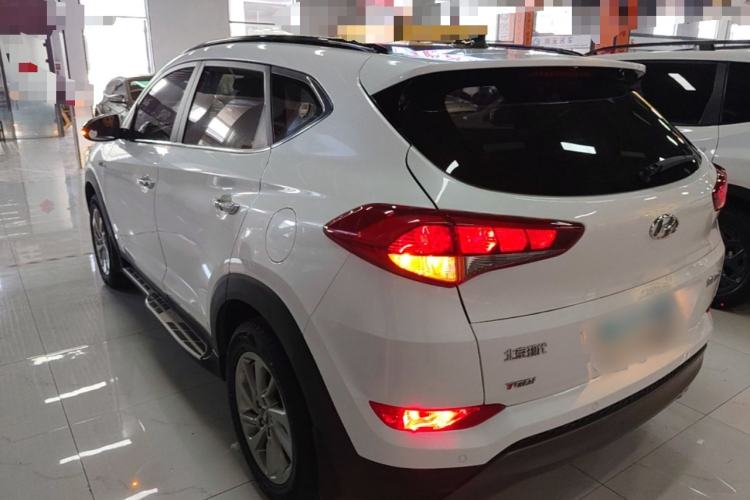 Used Hyundai Tucson 2015 1.6T Dual-Clutch Two-Wheel-Drive Smart Model Rear Left 45 Deg