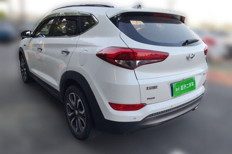 Used Hyundai Tucson 2015 1.6T Dual-Clutch Two-Wheel-Drive Leading Model Rear Left 45 Deg