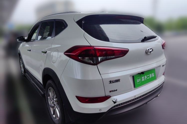 Used Hyundai Tucson 2015 1.6T Dual-Clutch Two-Wheel-Drive Smart Model Rear Left 45 Deg