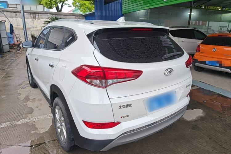 Used Hyundai Tucson 2015 1.6T Dual-Clutch Two-Wheel-Drive Smart Model Rear Left 45 Deg
