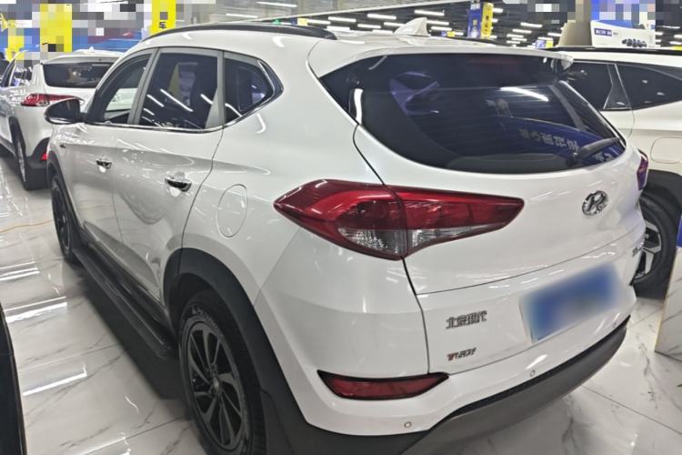 Used Hyundai Tucson 2015 1.6T Dual-Clutch Two-Wheel-Drive Smart Model Rear Left 45 Deg
