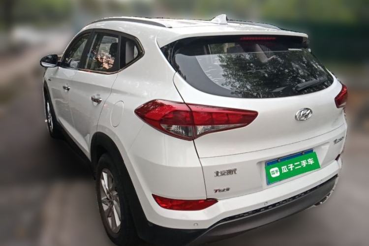 Used Hyundai Tucson 2015 1.6T Dual-Clutch Two-Wheel-Drive Smart Model Rear Left 45 Deg