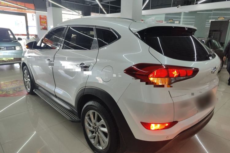 Used Hyundai Tucson 2015 1.6T Dual-Clutch Two-Wheel-Drive Smart Model Rear Left 45 Deg