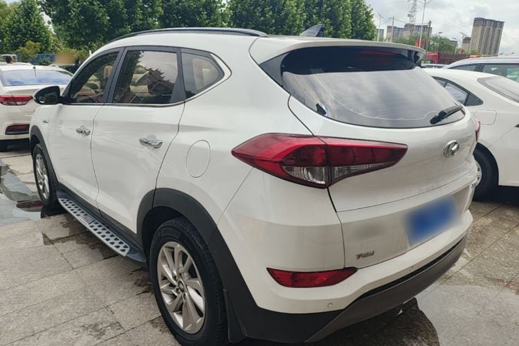 Used Hyundai Tucson 2015 1.6T Dual-Clutch Two-Wheel-Drive Smart Model Rear Left 45 Deg