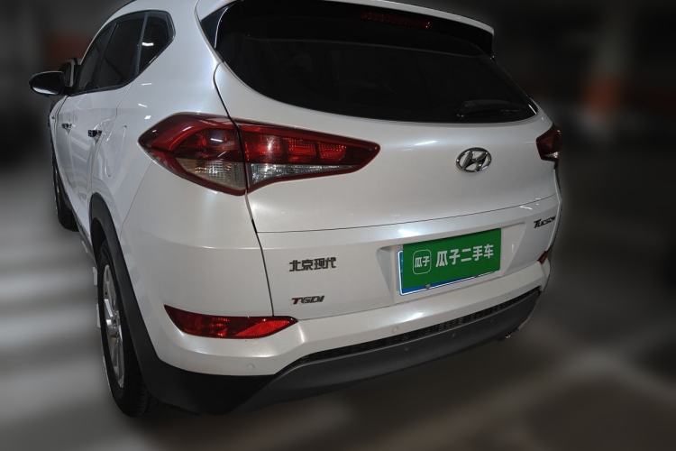Used Hyundai Tucson 2015 1.6T Dual-Clutch Two-Wheel-Drive Smart Model Rear Left 45 Deg
