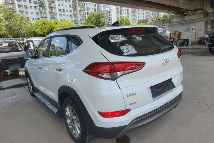 Used Hyundai Tucson 2015 1.6T Dual-Clutch Two-Wheel-Drive Smart Model Rear Left 45 Deg