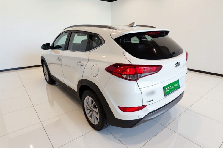 Used Hyundai Tucson 2015 1.6T Dual-Clutch Two-Wheel-Drive Smart Model Rear Left 45 Deg