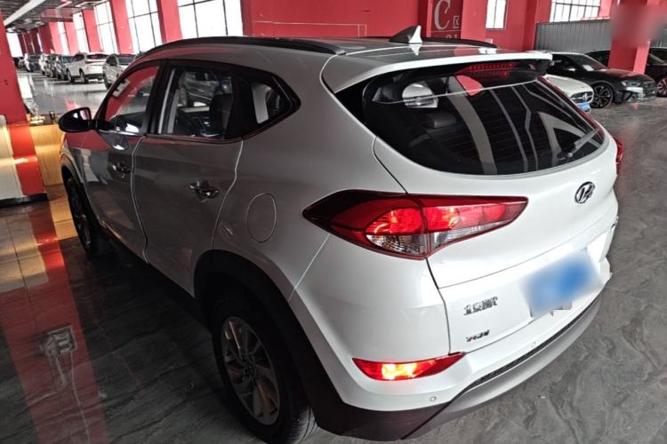 Used Hyundai Tucson 2015 1.6T Dual-Clutch Two-Wheel-Drive Smart Model Rear Left 45 Deg