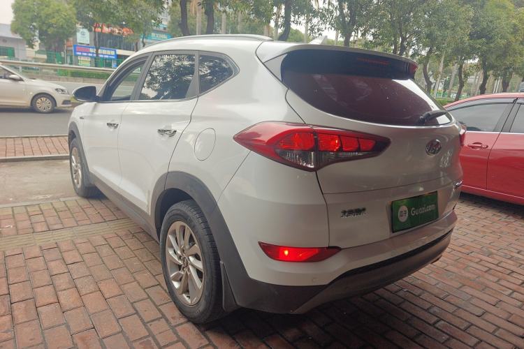 Used Hyundai Tucson 2015 1.6T Dual-Clutch Two-Wheel-Drive Smart Model Rear Left 45 Deg