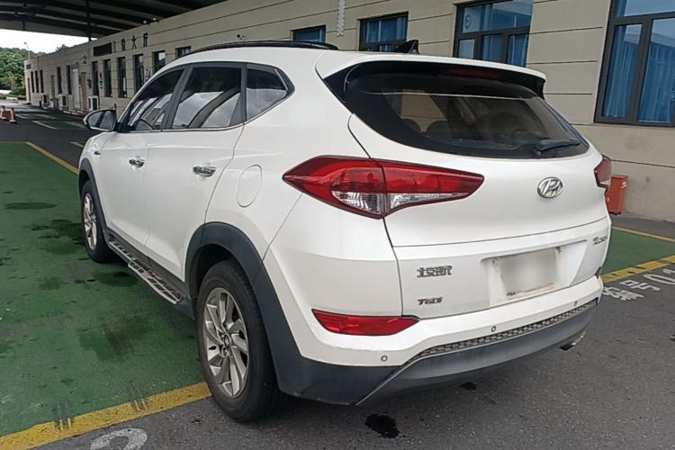 Used Hyundai Tucson 2015 1.6T Dual-Clutch Two-Wheel-Drive Smart Model Rear Left 45 Deg